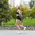 跳繩運動瘦身：正確的跳繩姿勢，保持曲膝