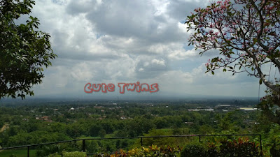 tempat foto bagus di candi ratu boko