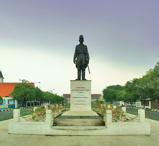 Monumen-Jenderal-Soedirman-Surabaya
