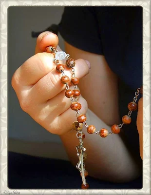 Resultado de imagen para gifs de santo rosario