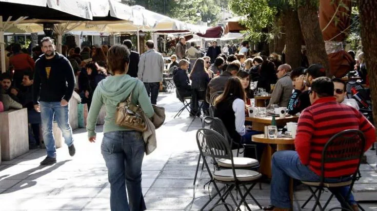 Κραυγή αγωνίας από τις αλυσίδες καφέ