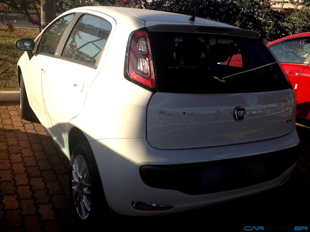 Fiat Punto Essence 2013 - Branco Banchisa