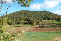 Volcán de Santa Margarida en la Garrotxa cerca de Santa Pau y Olot