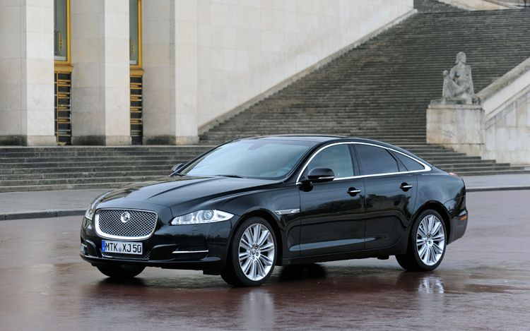 Sports Cars Wallpaper 2011. 2011 Jaguar XJ Car Wallpaper