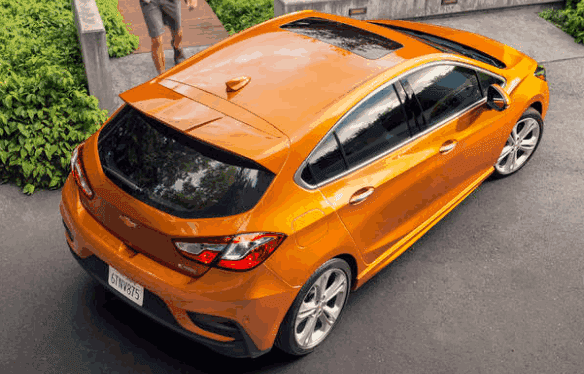 2018 Chevrolet Cruze Hatchback Exterior