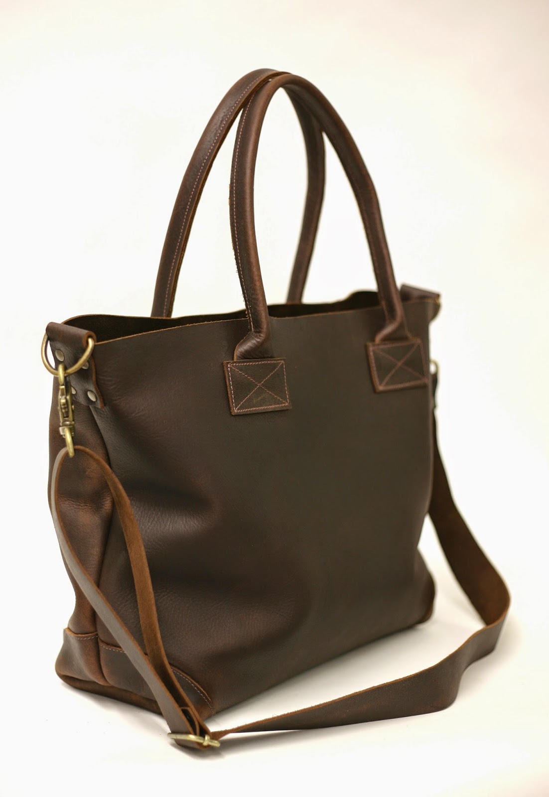 http://www.forestbound.com/collections/leather-bags/products/ashcroft-leather-carryall-1