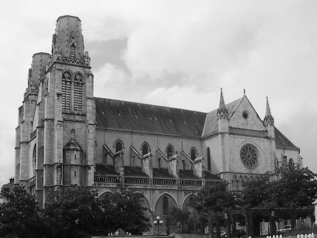 Imagen de la catedral de Pau (archivo del autor)