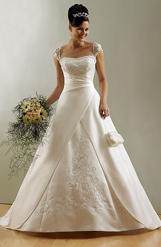 simple strapless wedding dress