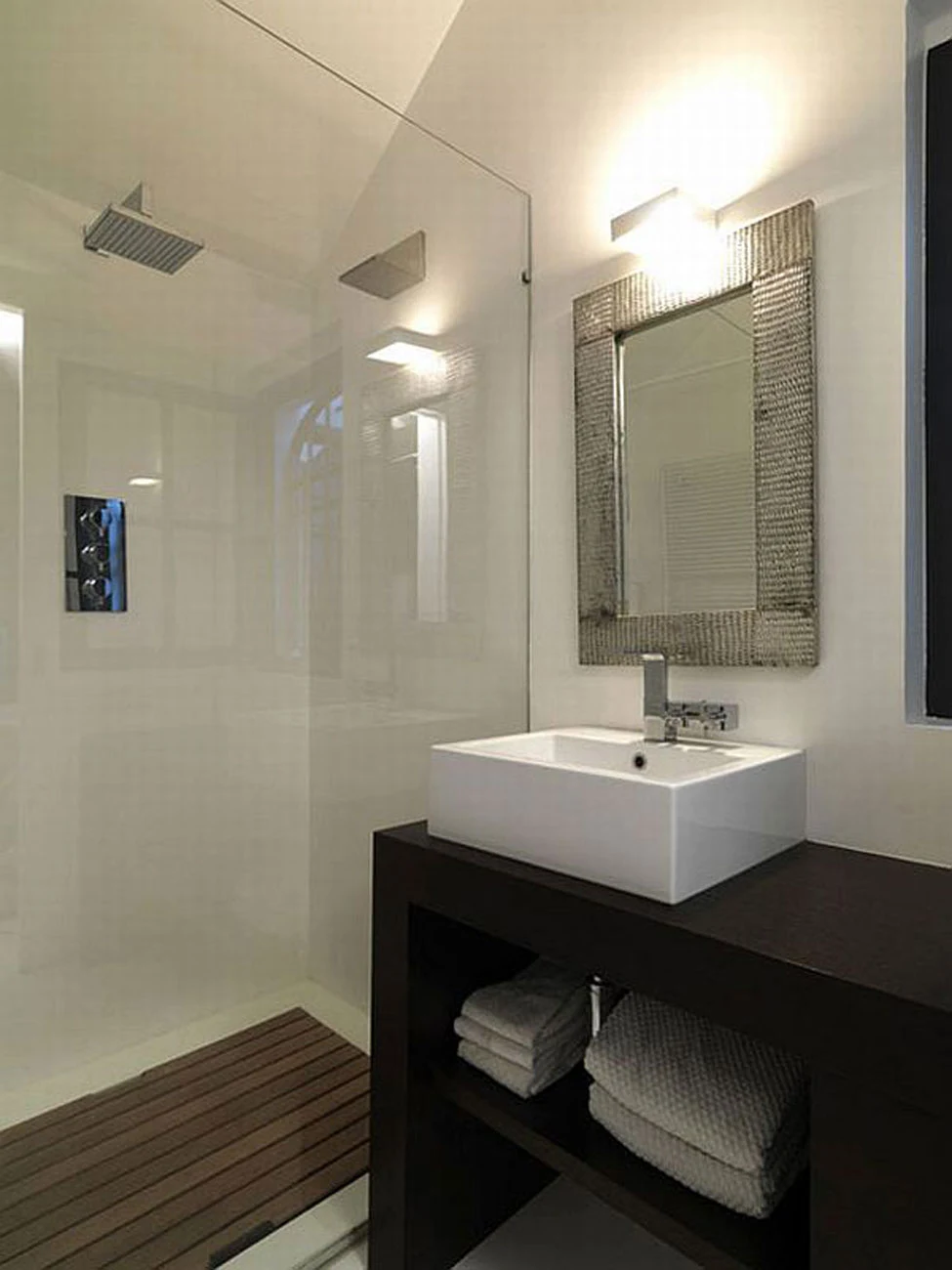 Chic And Classic Industrial Bathroom Designs - Interior Vogue Chic And Classic Industrial Bathroom Designs - Interior Vogue