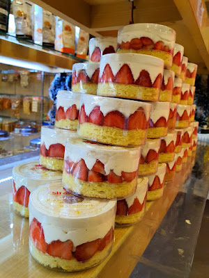 Strawberry Cheesecake Cirebon, Cheesecake Cirebon, Kue Keju Cirebon, Toko Kue Cirebon, Cake Shop Cirebon, Bakery Cirebon