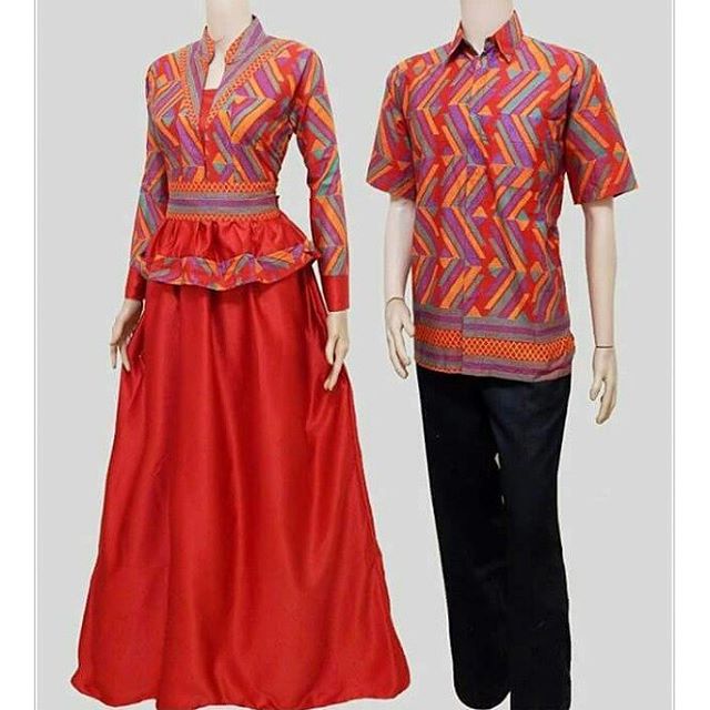  Model  Baju  Batik Sarimbit  Yang Menarik dan Romantis