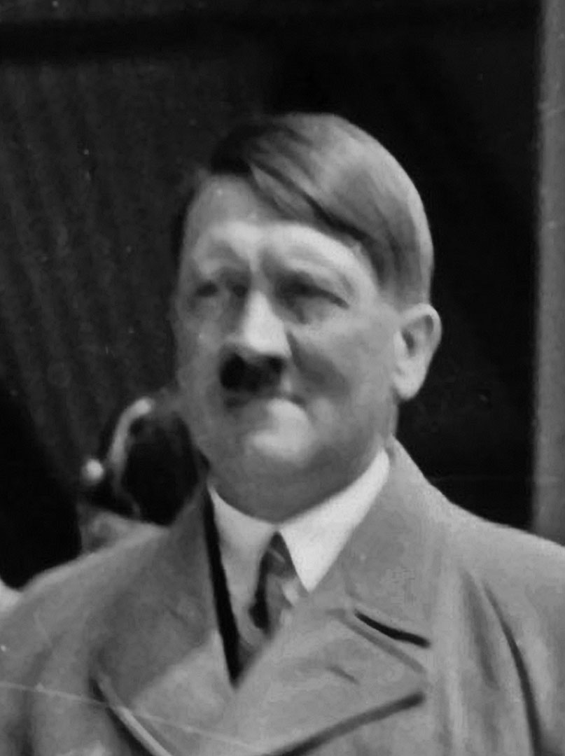 NAZI JERMAN Anak Tentara Amerika Menemukan Jambannya Adolf Hitler