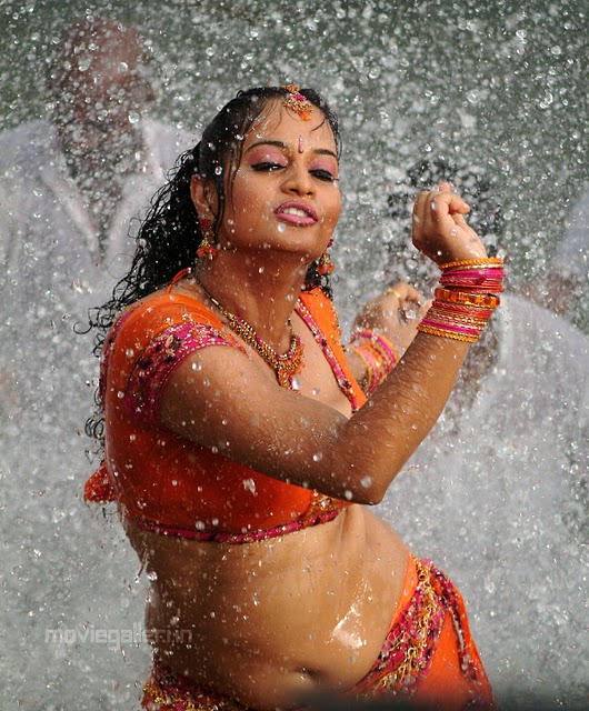 Tamil masala actress Suja Latest Hot Wet Stills