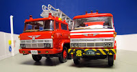 tomica limited vintage neo hino ladder fire truck