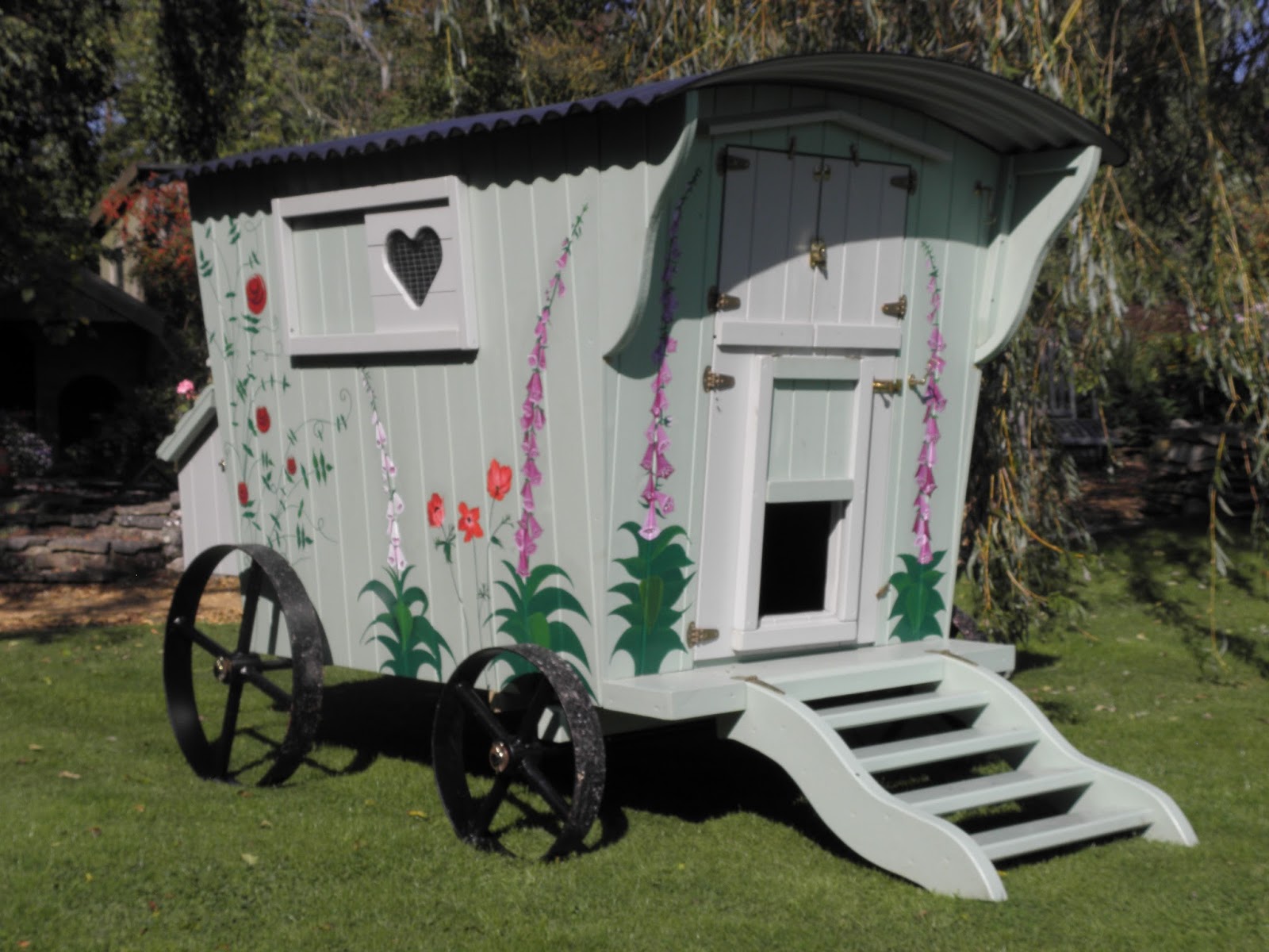 hendras: Gypsy caravan chicken coop plans