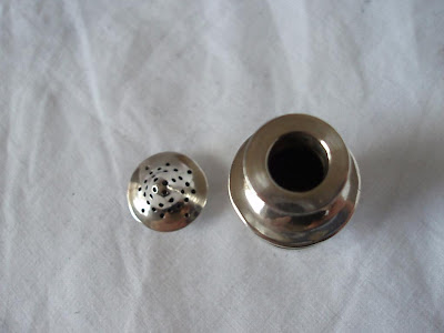   PEPPER SHAKER STERLING SILVER BIRMINGHAM 1914