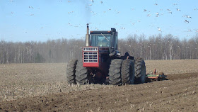 bidirectional tractor, bad axe michigan, chisel plow