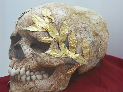 skull with gold wreath