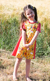 Mitosa Sidecut Kleid mit Pippi Langstrumpfstoff
