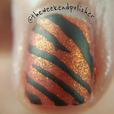 tiger stripe nail art matte macro