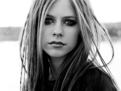 Avril Lavigne desktop wallpapers and photos