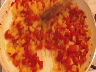 Gulasz z cukinią i pomidorami