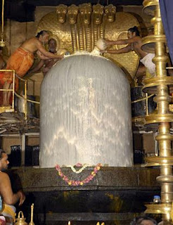 lord-shiva-linga-big-temple-brihadeeswar