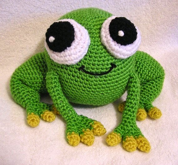 https://www.etsy.com/listing/56998669/pdf-crochet-pattern-amigurumi-pudgy-frog?ref=favs_view_6