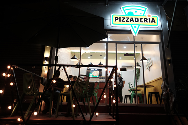 Pizzaderia Marikina branch