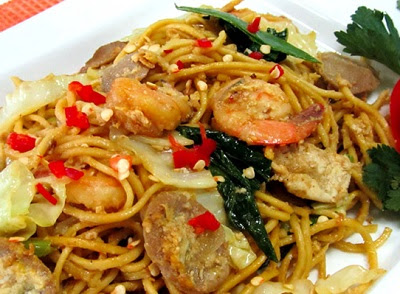 itu saja mungkins sudah saatnya bunda mencoba resep yang satu ini Resep Mie Goreng Jawa Pedas Manis