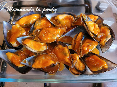 Mejillones con tomate