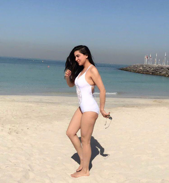 Shraddha Arya hot bikini images in hd