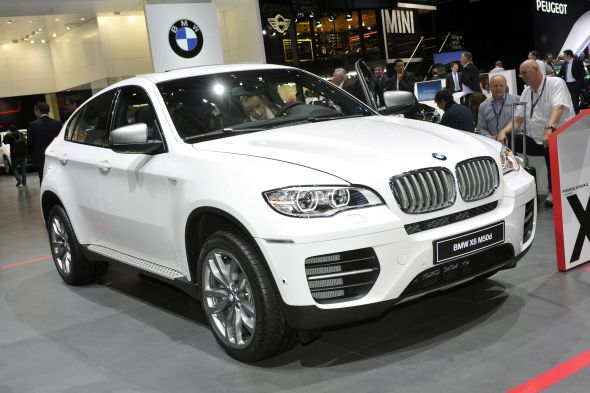 Selective updates on design and new features to the BMW X6 prepare for the