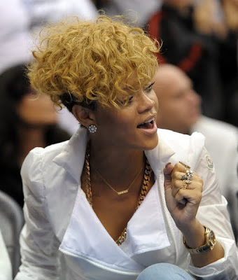 New Rihanna latest short curly haircuts 2010
