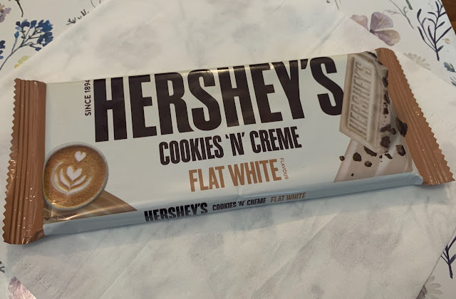 Hershey’s Cookies N Cream Flat White