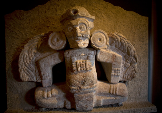 Seres alados, ángeles y mensajeros del Xibalbá. Pueblos Antiguos. Mesoamérica.