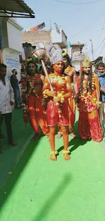 पाताल रावण और राम के बीच युद्ध का मंचन लंका ग्रुप द्वारा किया गया