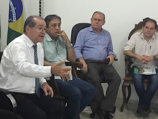 Resultado de imagem para fotos de Cratenses vão à Brasília por Faculdade de Medicina no município