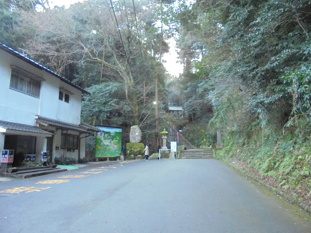 安来清水寺の参道