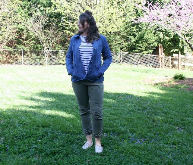 I am joining some of my fellow Aventura Ambassadors to share how we style a utility jacket during this transitional season.