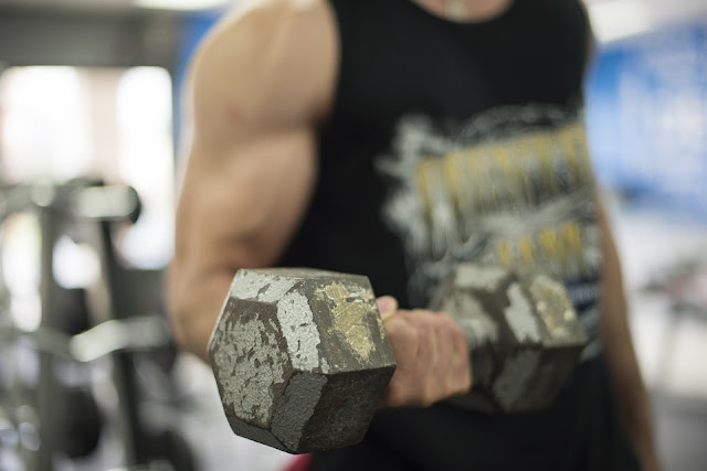 bicep-exercises-at-home