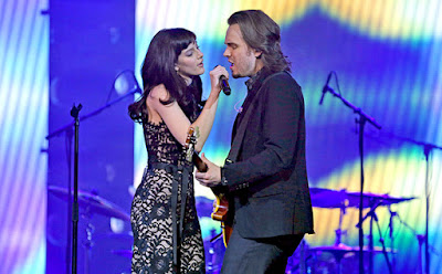 Aubrey Peeples y Jonathan Jackson en Nashville