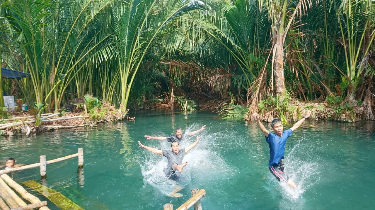 Segarnya Pemandian Mata Air Silowo Green Canyon Kota Tuban