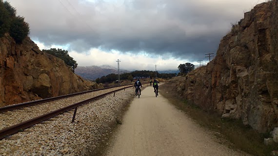 Ruta a Somosierra siguiendo la vía del tren, sábado 8 de febrero 2014 ¿Nos acompañas?