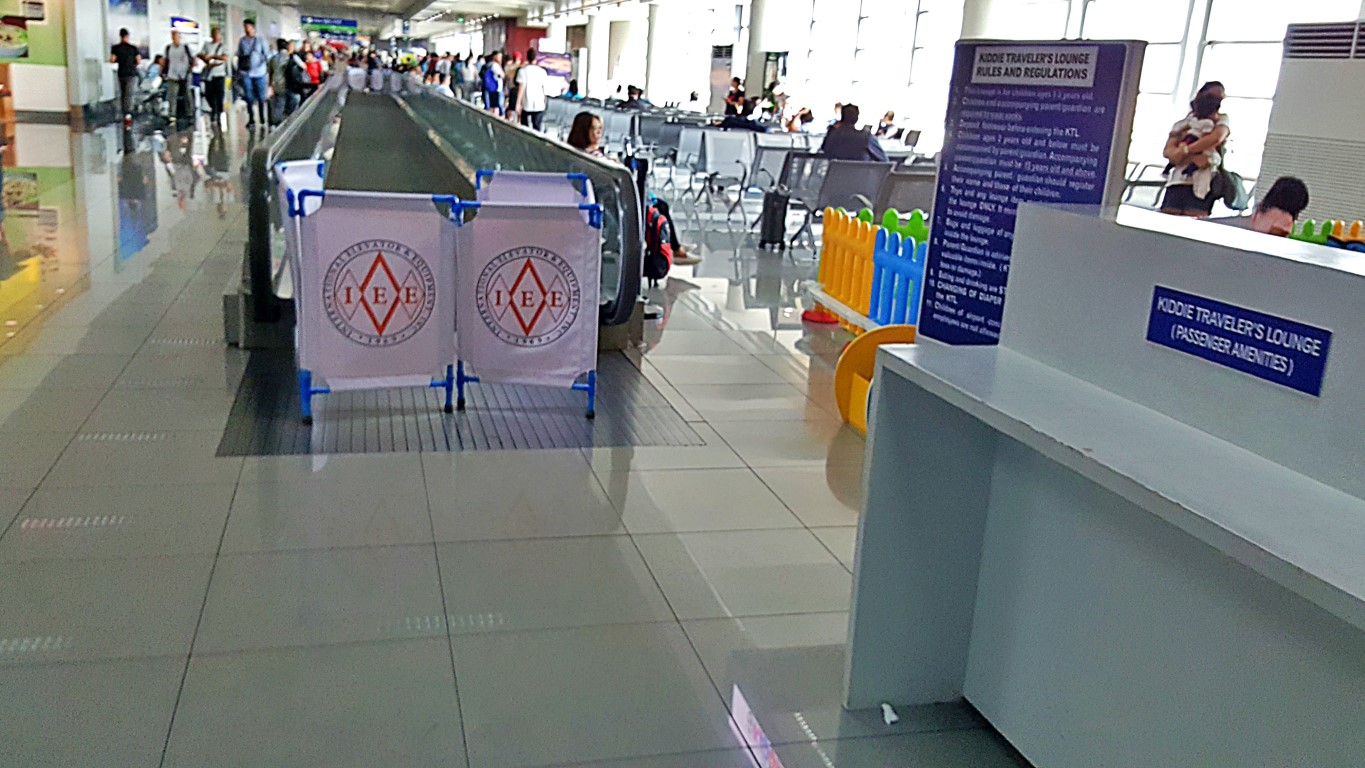 perennially defective travelators (walkalators, moving walkways) at NAIA Terminal 3