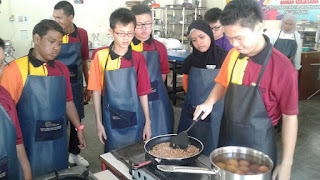 PROGRAM KURSUS JANGKA PENDEK DENGAN KERJASAMA KOLEJ KOMUNITI BUKIT BERUANG TAHUN 2017 KALI KE-13