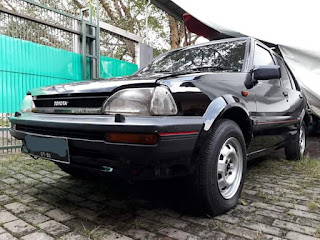 Di jual Starlet kotak 1.3 1989 full oribinal