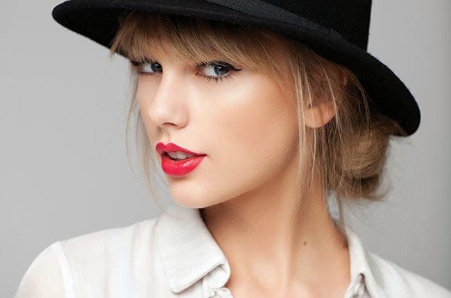 Taylor Swift HD Wallpapers Free Download