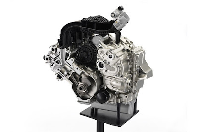 BMW-K1600-GT_2011_1600x1067_Engine_03