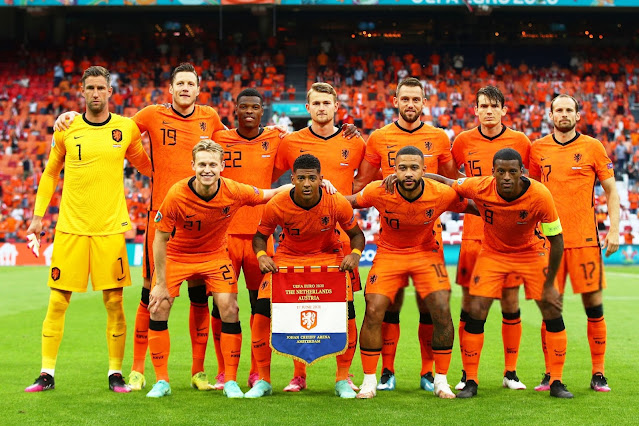 SELECCIÓN DE PAÍSES BAJOS. Temporada 2020-21. Maarten Stekelenburg,  Wout Weghorst, Denzel Dumfries, Wout Weghorst, Stefan de Vrij, Marten de Roon, Daley Blind. Frenkie de Jong, Marten de Roon, Memphis Depay, Georginio Wijnaldum. SELECCIÓN DE PAÍSES BAJOS 🆚 2 SELECCIÓN DE AUSTRIA 0 Jueves 17/06/2021, 21:00 horas. XVI edición de la Eurocopa 2020, fase de grupos, Grupo C, 2ª jornada. Ámsterdam, Países Bajos, Johan Cruyff Arena: 15.243 espectadores (aforo limitado). GOLES: ⚽1-0: 10’, Memphis Depay, de penalti. ⚽2-0: 66’, Dumfries.